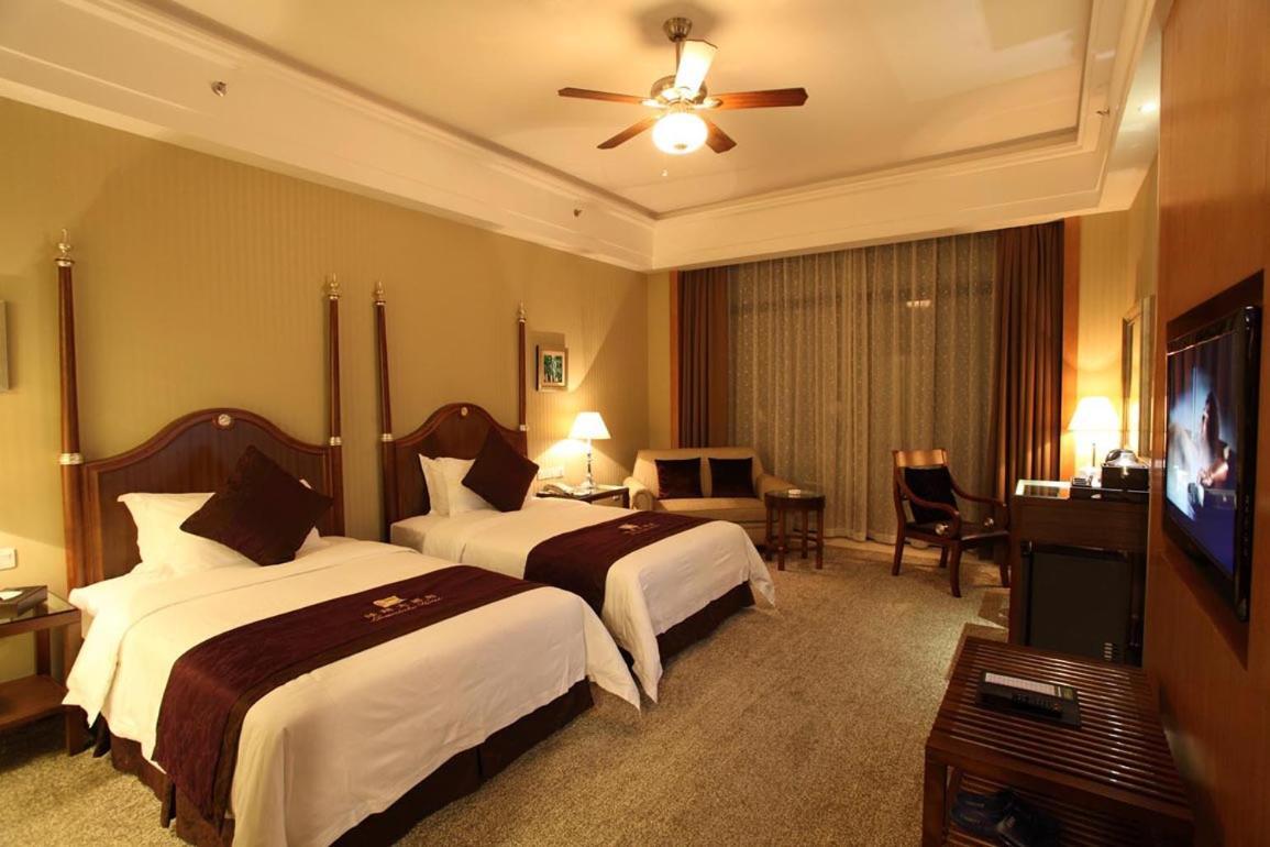Green Lake Hot Spring Hotel Foshan Extérieur photo