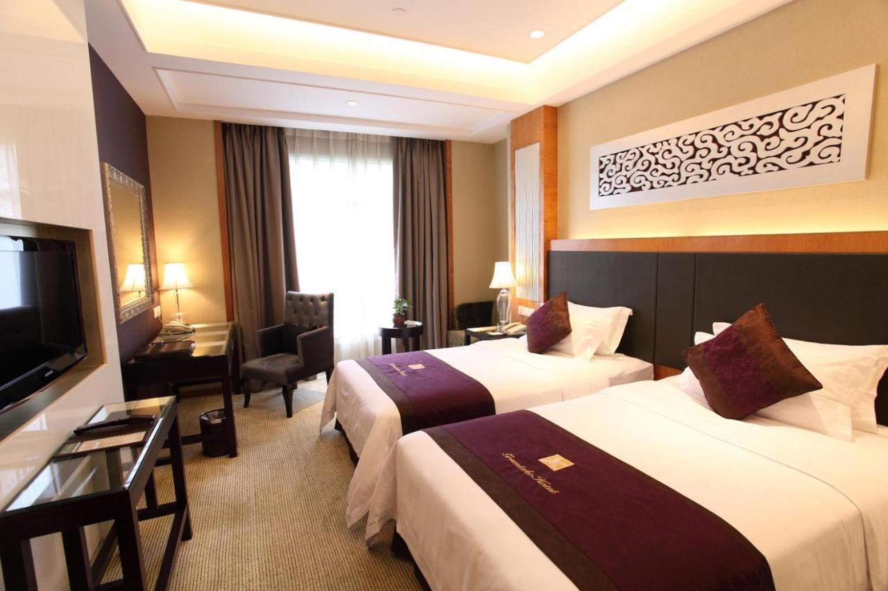 Green Lake Hot Spring Hotel Foshan Extérieur photo