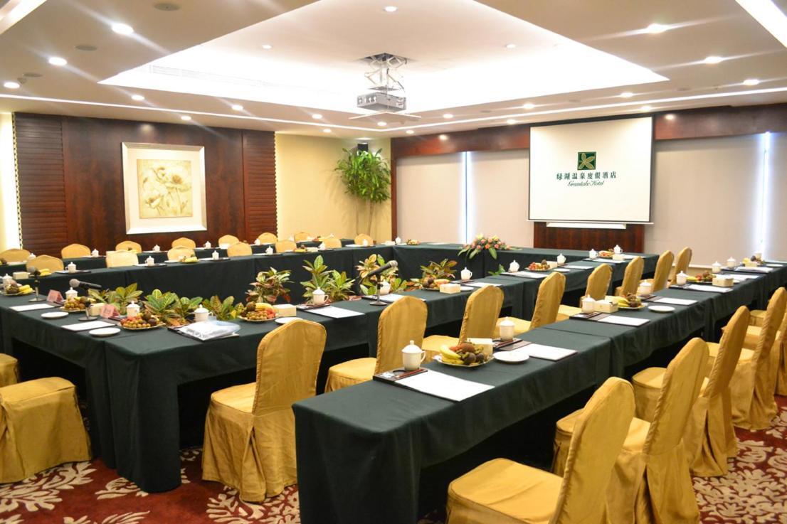 Green Lake Hot Spring Hotel Foshan Extérieur photo
