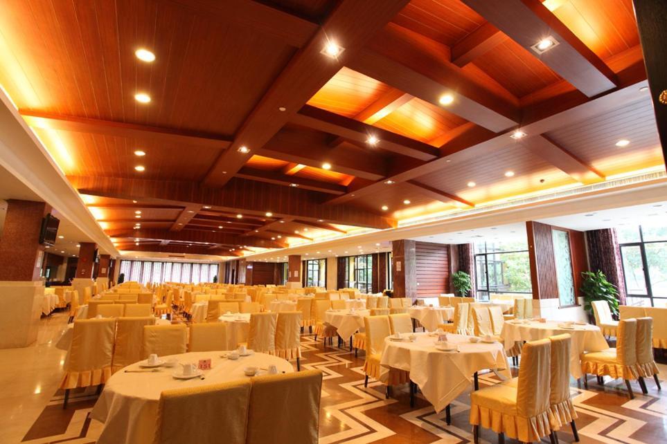 Green Lake Hot Spring Hotel Foshan Extérieur photo